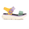 Sandalias deportivas de diseño colorido con suela gruesa, ideales para calzado cómodo y tendencia en tiendas de calzado Luis Rico.