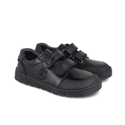 Zapatos deportivos negros con velcro, calzado cómodo para hombres, tienda de calzado Luis Rico, zapatillas casuales de alta calidad, tienda de calzado en España.