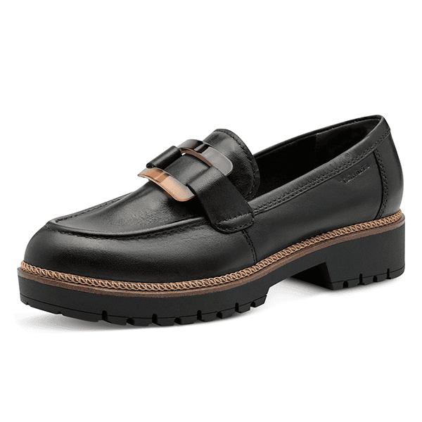 Zapatos de cuero negros estilo mocasín con detalles metálicos, ideales para calzado formal y elegante.