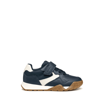 Zapatos deportivos para niños de calzado infantil con diseño moderno y comodidad en tiendas de calzado Luis Rico.