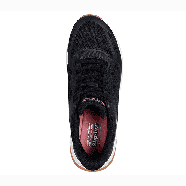Zapatillas deportivas running negras con suela de goma duradera, ideales para entrenamiento y actividad física en tiendas de calzado Luis Rico.
