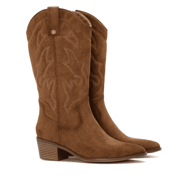 Botas vaqueras de cuero en color marrón con diseño decorativo, ideales para calzado de calidad y estilo en tiendas de calzado Luis Rico.