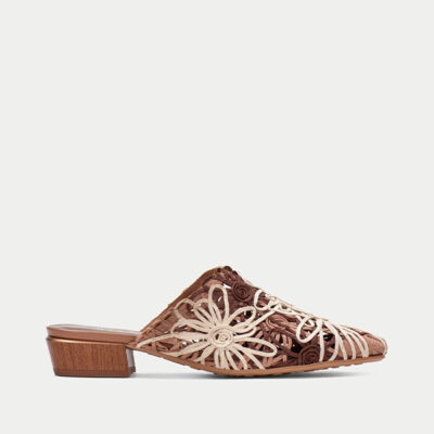 Zapato destalonado mujer marrón bordado floral crema tacón bajo Hispanitas Azucena
