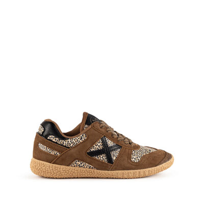 Zapatilla infantil leopardo animal print Munich Mini Goal vista lateral