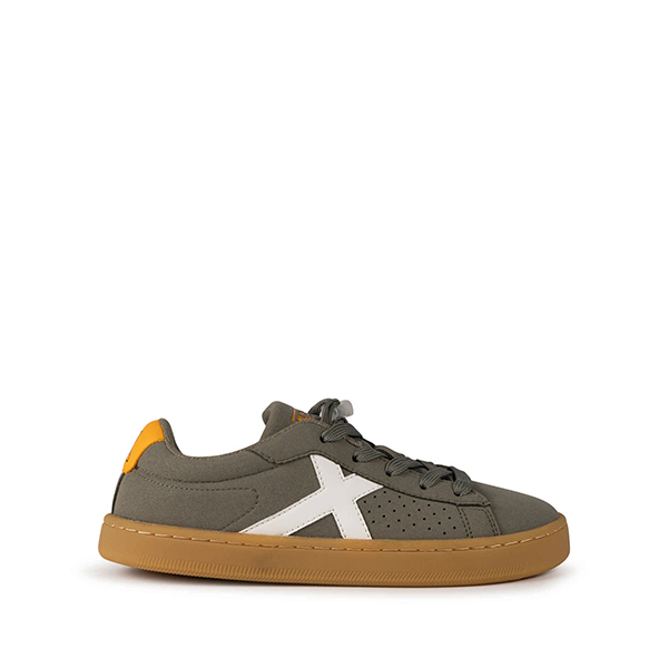 Zapatilla infantil piel taupe Munich Mini Open vista lateral