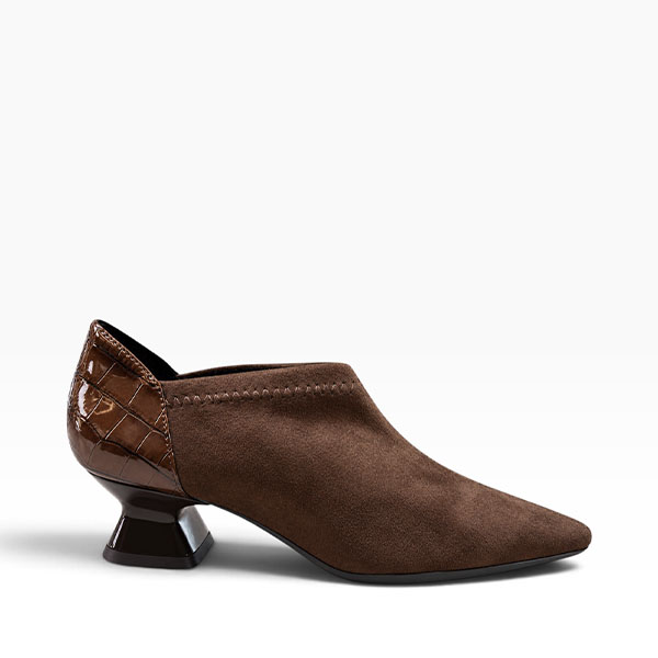 Zapatos abotinados mujer marrón moro charol croco Daniela Vega vista principal