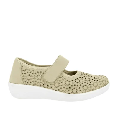 zapato confort mujer beige Cutillas cuña calado elegante