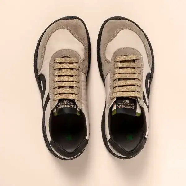 Zapatillas deportivas E. QualDustitC casual y comodidad para hombre y mujer en tienda de calzado Luis Rico.