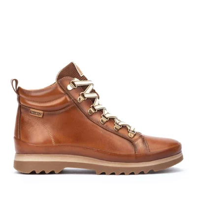 Zapato de cuero marrón para senderismo con cordones de moda y suela antideslizante para máximo confort y durabilidad. Diseñado por Pikolinos para aventuras al aire libre y estilo urbano.