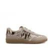 Zapatos de mujer con estilo animal print y cristales, calzado de moda en tiendas de calzado Luis Rico.