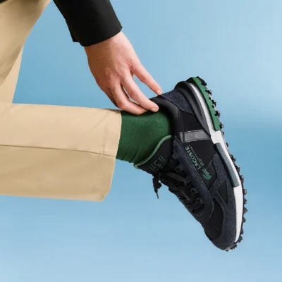 zapatillas deportivas hombre negro blanco Lacoste detalle suela