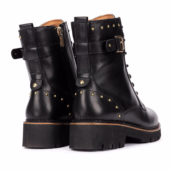 Botines militares mujer Pikolinos Vicar negro piel vista frontal