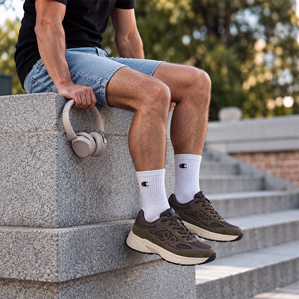 Zapatos casual hombre Silbon marrón estilo deportivo puestos en modelo